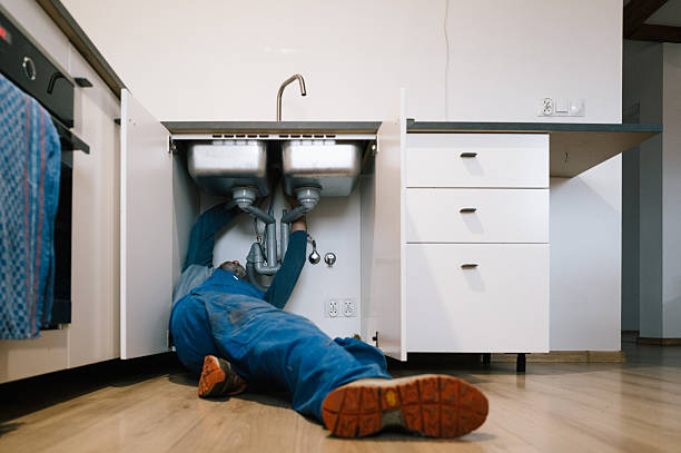 Professional Leak Detection technician working in Carteret, NJ